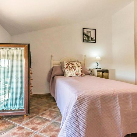 Pet Friendly Home In Hornachuelos With Kitchen 외부 사진