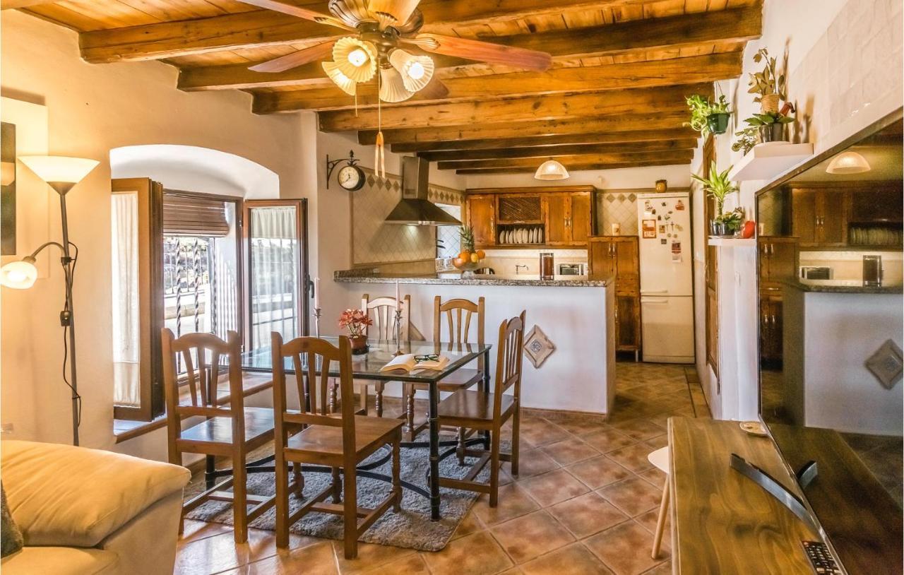 Pet Friendly Home In Hornachuelos With Kitchen 외부 사진