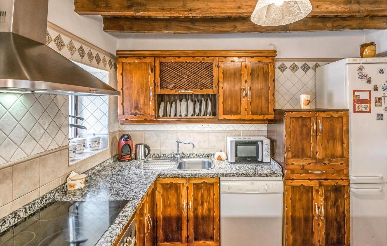 Pet Friendly Home In Hornachuelos With Kitchen 외부 사진