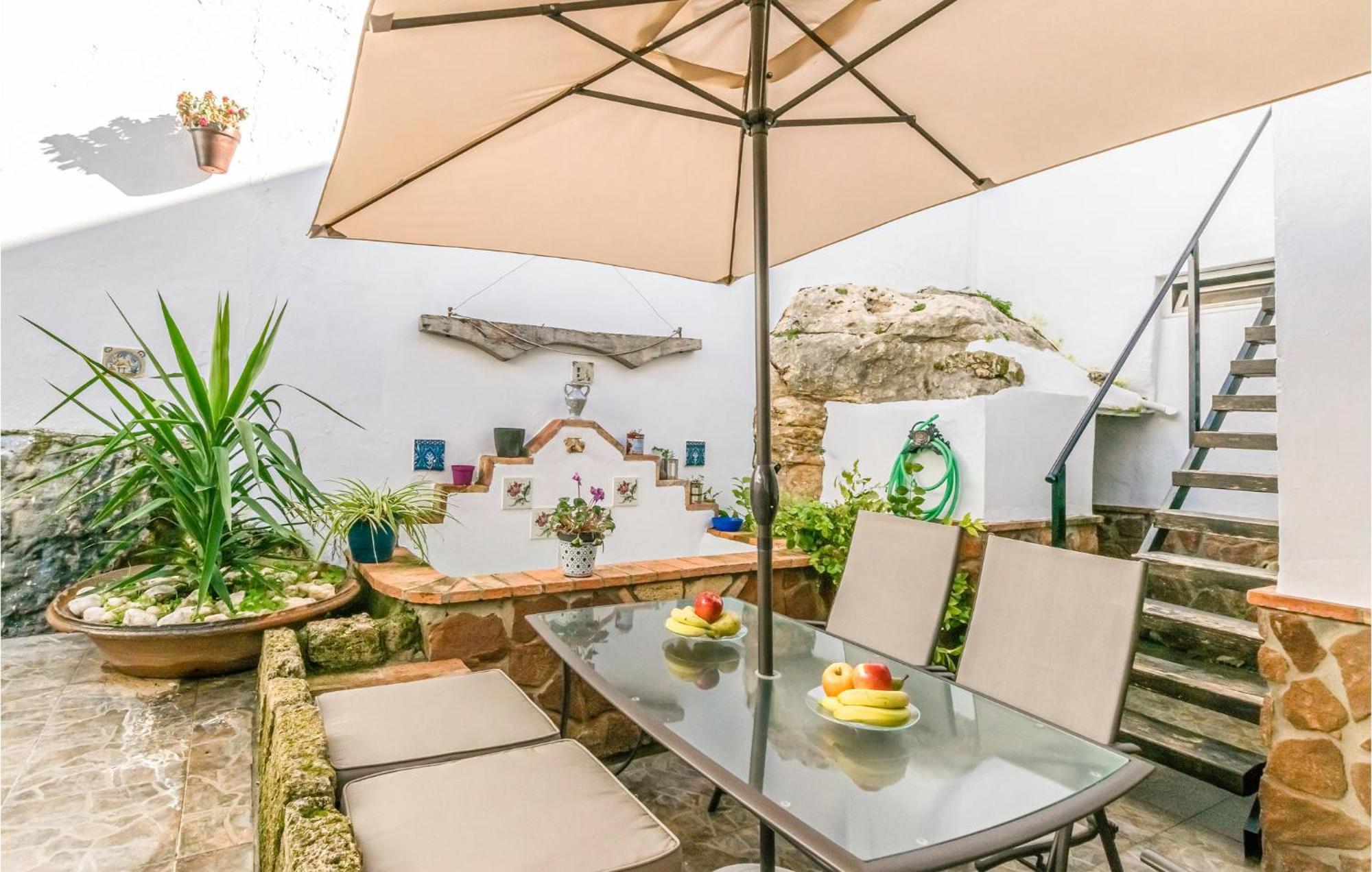 Pet Friendly Home In Hornachuelos With Kitchen 외부 사진